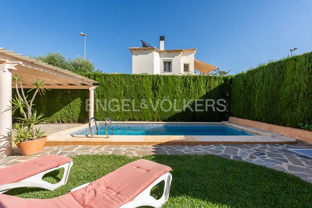 Exterior view of Houses for sale in Oliva  with Air Conditioner, Heating and Private garden