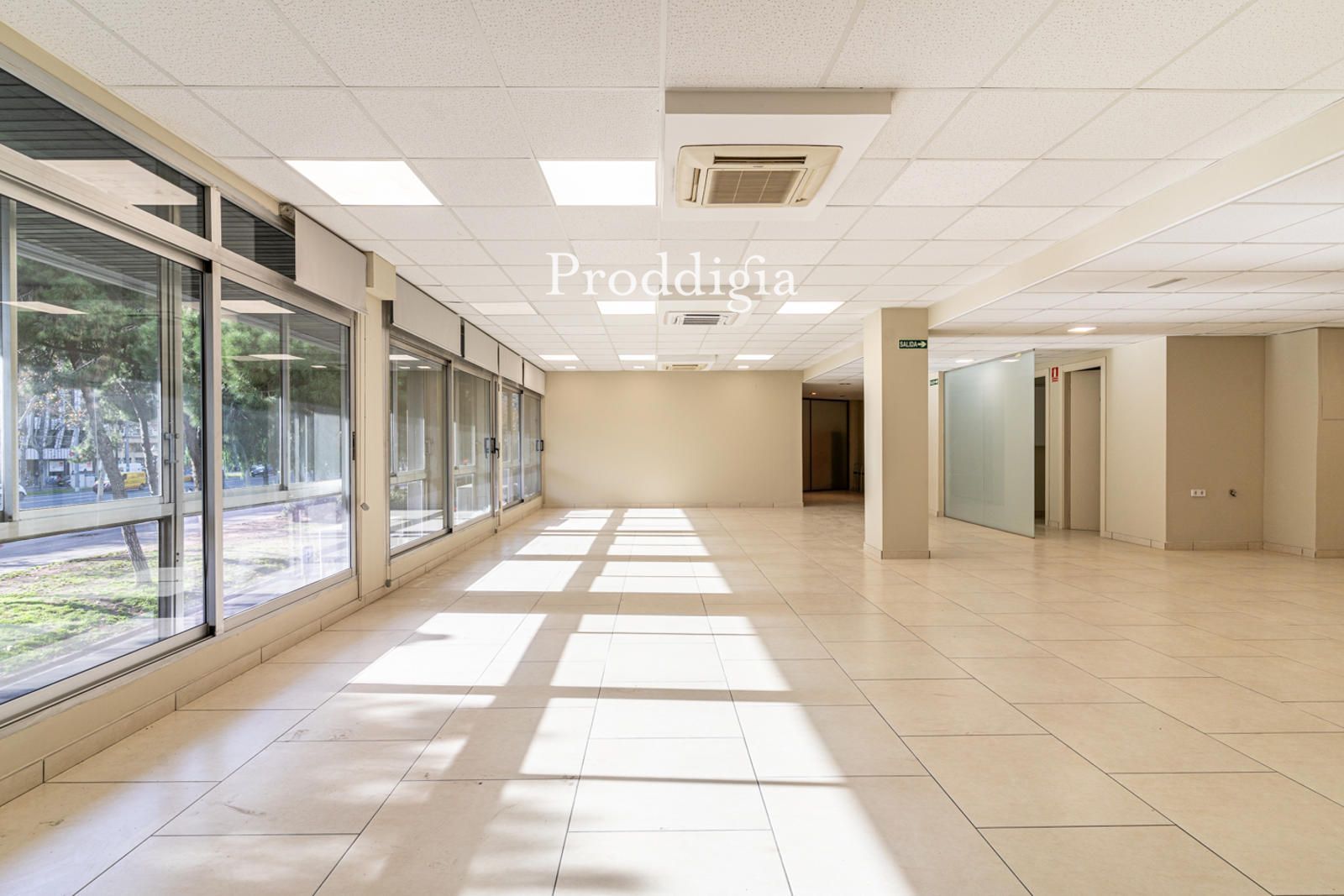 Office to rent in  Barcelona Capital  with Air Conditioner and Heating