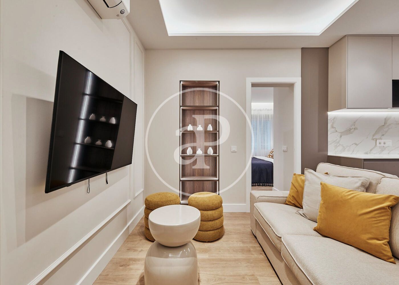 Living room of Flat for sale in  Madrid Capital  with Air Conditioner, Heating and Furnished