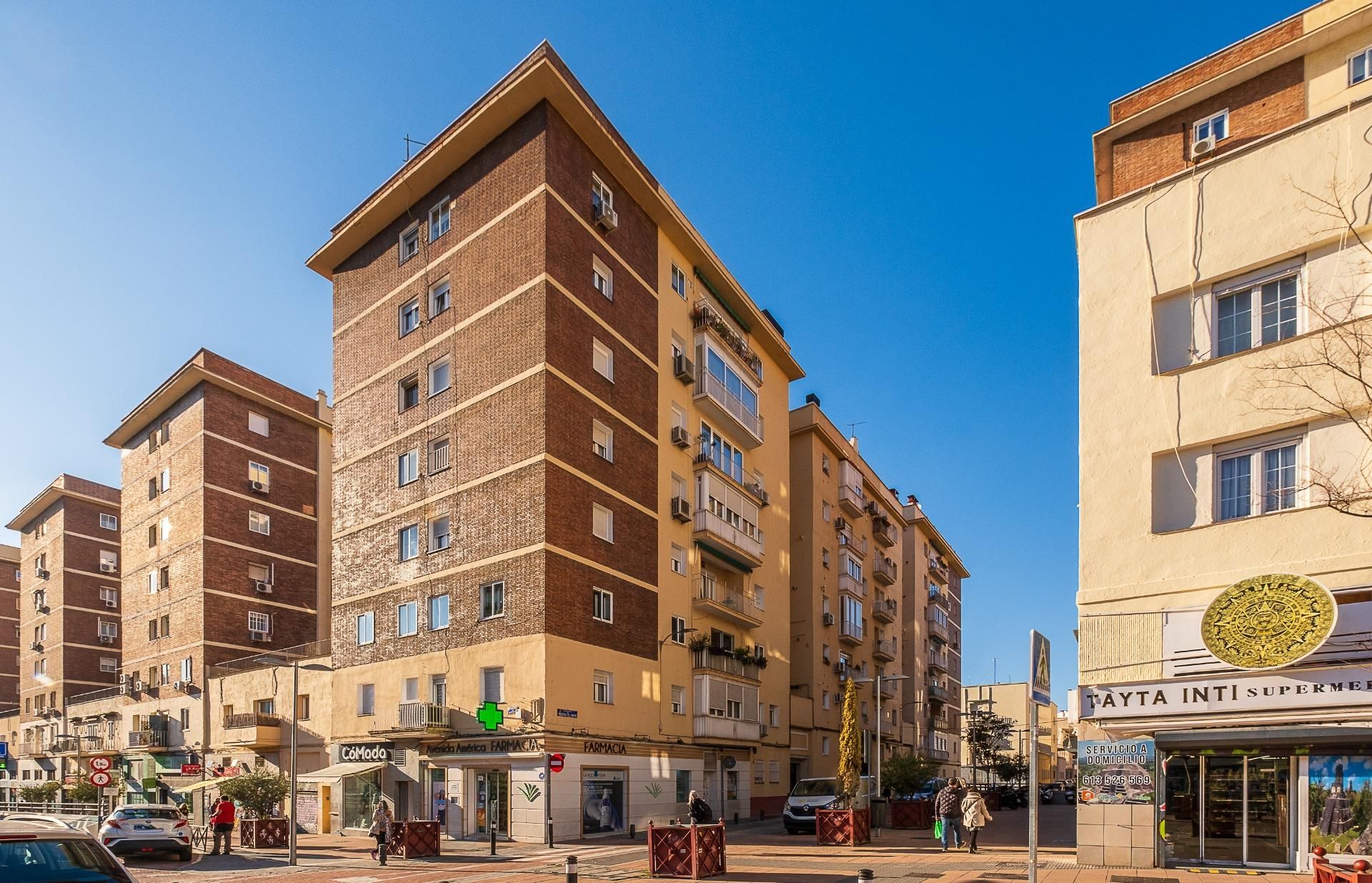 Vista exterior de Pis en venda en  Madrid Capital amb Calefacció, Jardí privat i Terrassa