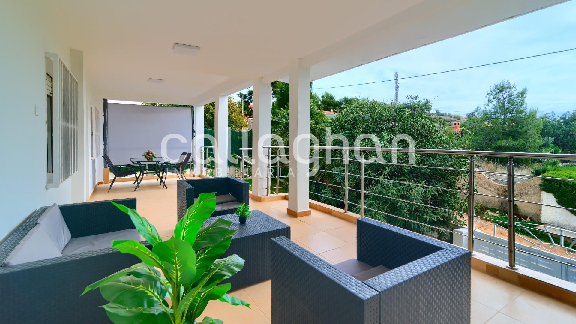 Terrace of House or chalet for sale in Pedralba  with Air Conditioner, Private garden and Terrace