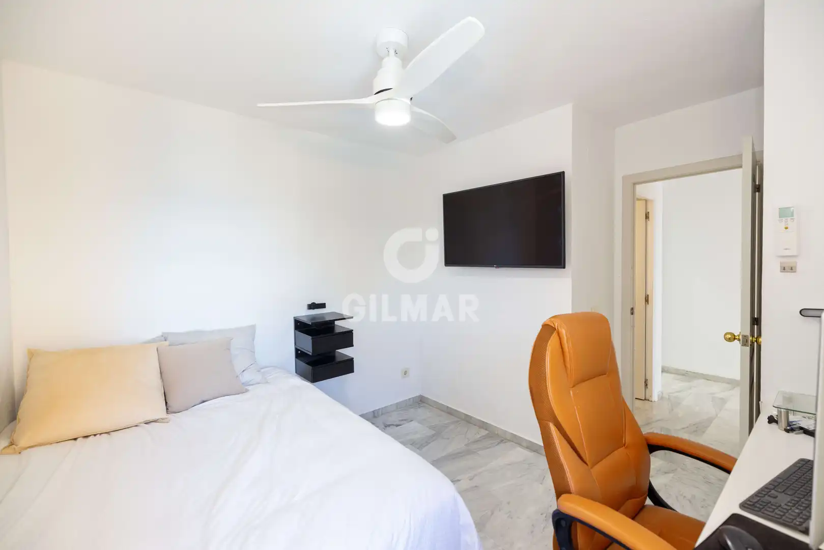 Schlafzimmer von Wohnung zum Verkauf in Benalmádena mit Heizung, Privatgarten und Abstellraum