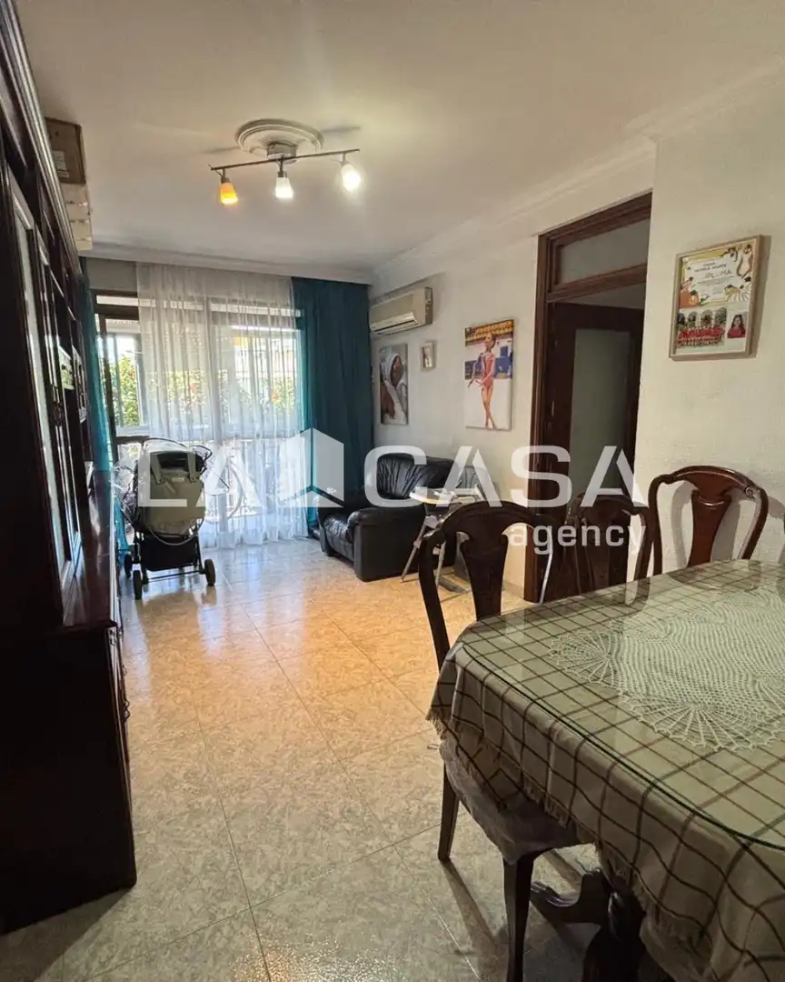Piso en venta en  Sevilla Capital con Terraza