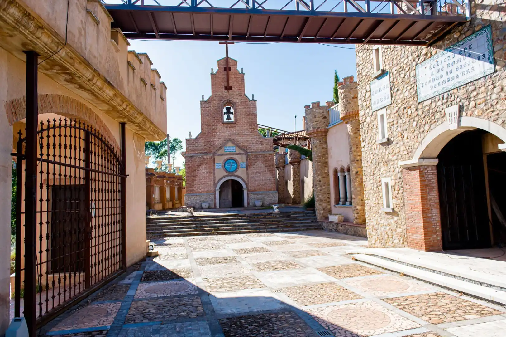 Vista exterior de Casa o chalet en venta en Quintana del Castillo con Calefacción, Jardín privado y Terraza
