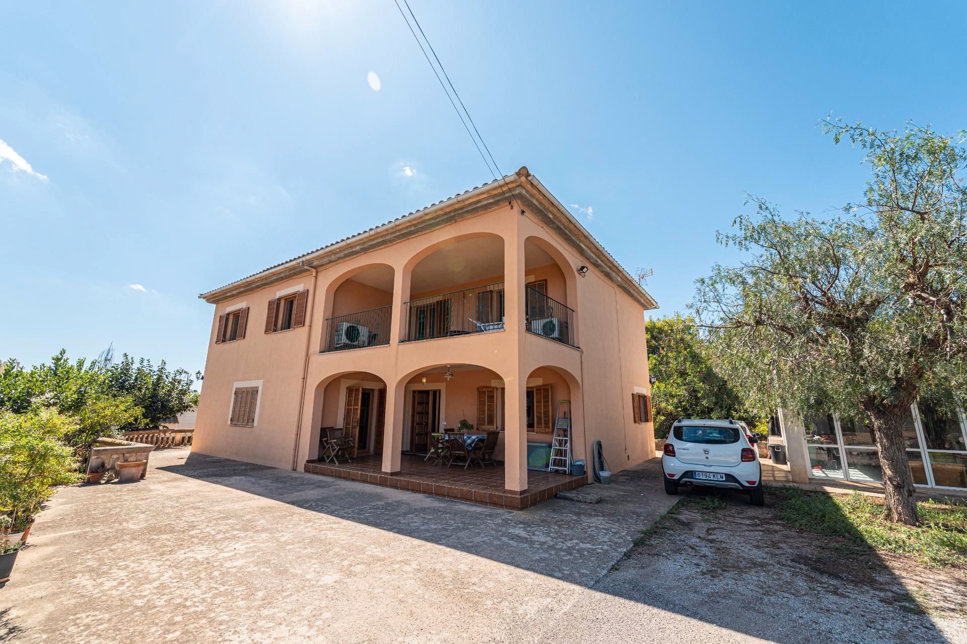 Vista exterior de Casa o xalet en venda en  Palma de Mallorca amb Aire condicionat, Calefacció i Jardí privat
