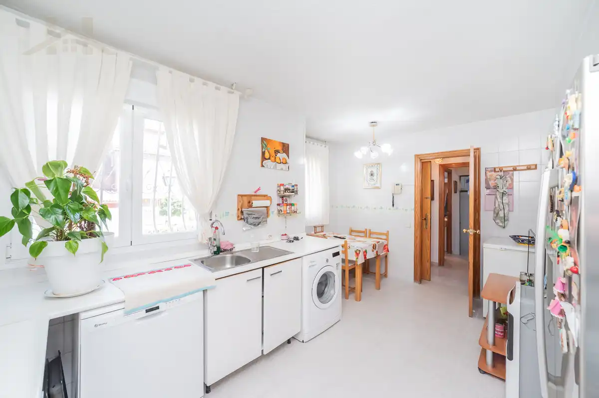 Kitchen of Houses for sale in Arroyomolinos (Madrid)  with Air Conditioner, Heating and Private garden