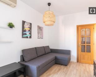 Living room of Flat to rent in  Barcelona Capital  with Air Conditioner, Heating and Furnished
