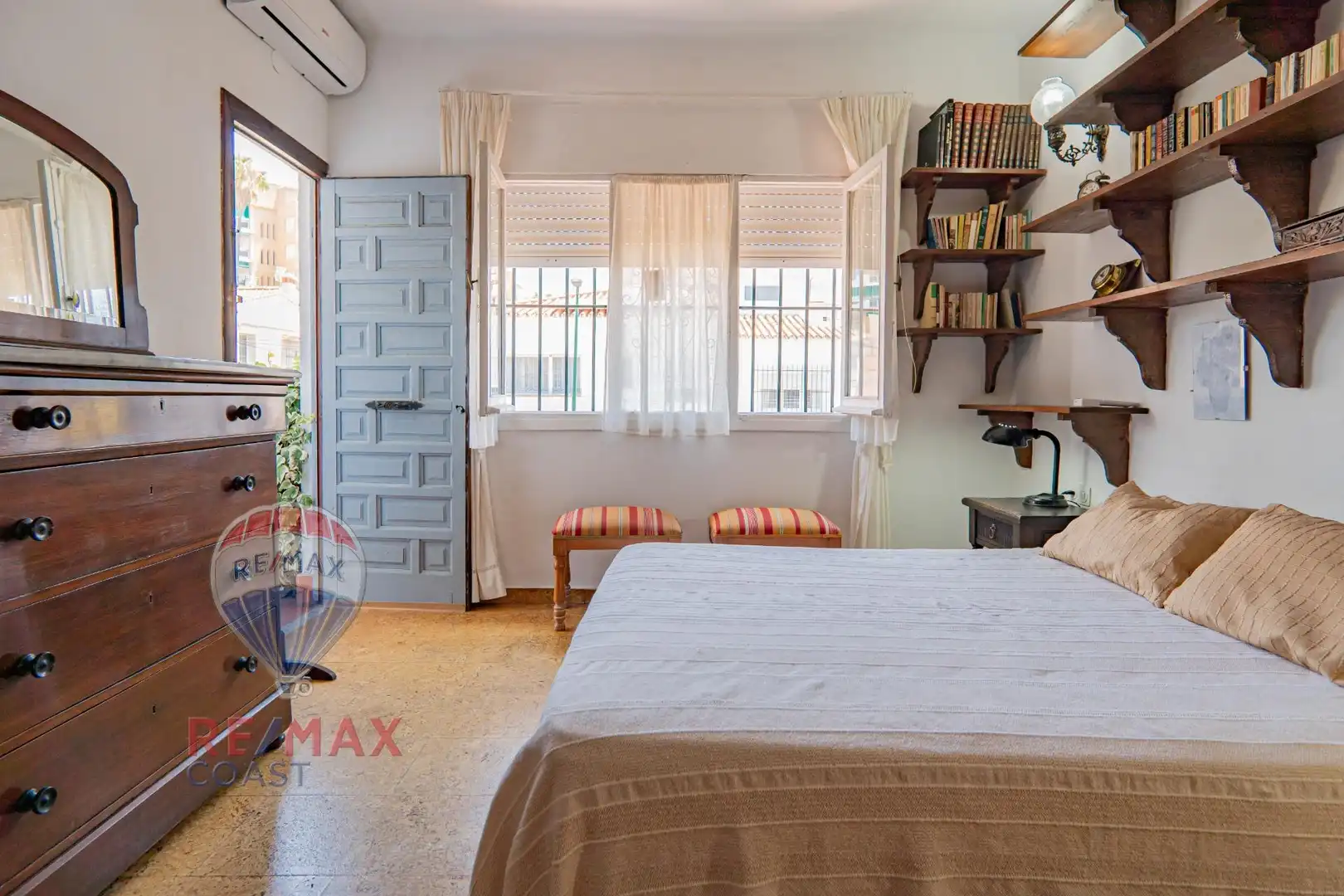 Habitación de Casa adosada en venta en Málaga con Aire acondicionado, Jardín privado y Terraza