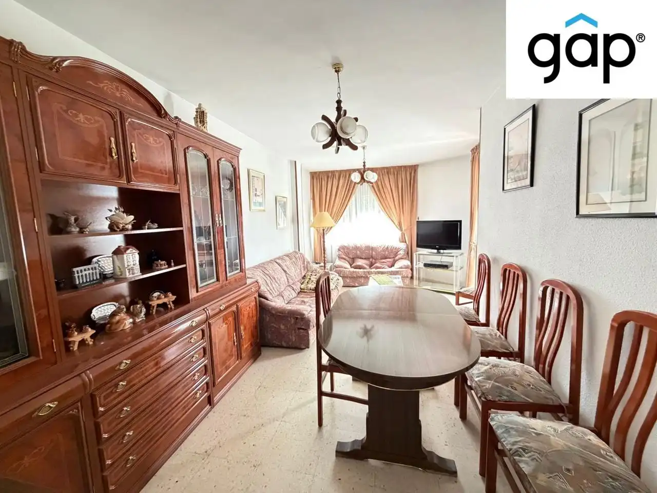 Living room of Flat for sale in Cuenca Capital  with Heating, Terrace and Furnished