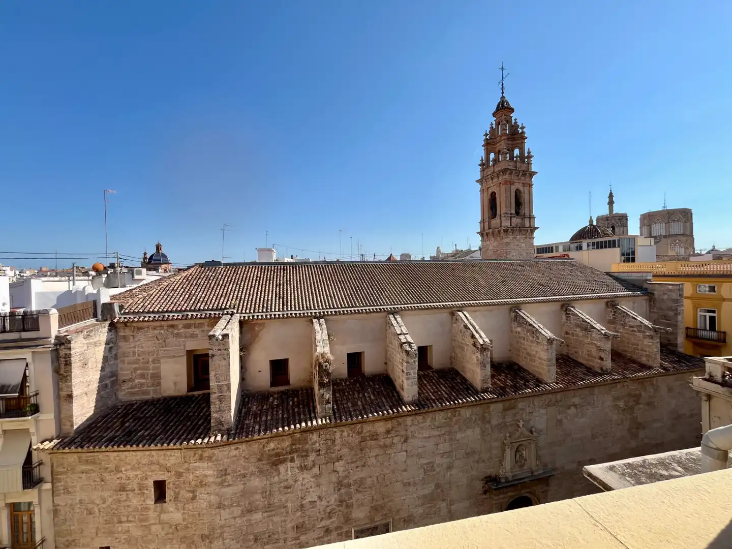 Vista exterior de Piso de alquiler en Valencia con Aire acondicionado, Calefacción y Terraza