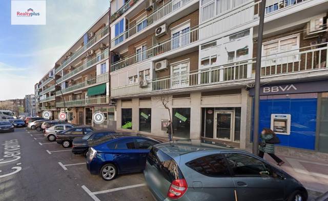 Local comercial en Venta en La Alhóndiga