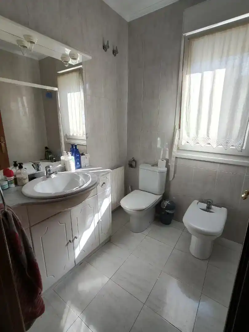 Baño de Casa o chalet en venta en Castro-Urdiales con Balcón