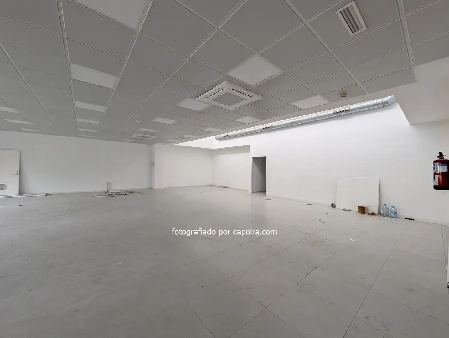 Büro zur Miete in Barcelona mit Klimaanlage, Heizung und Abstellraum