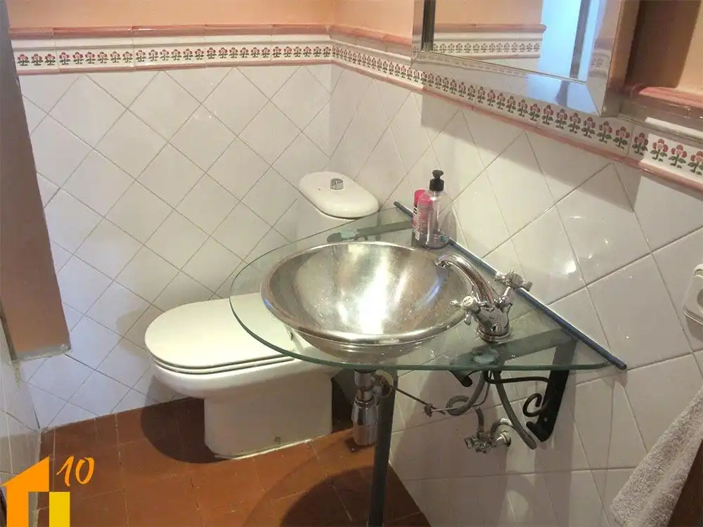 Bathroom of Houses for sale in Revillarruz  with Heating and Storage room