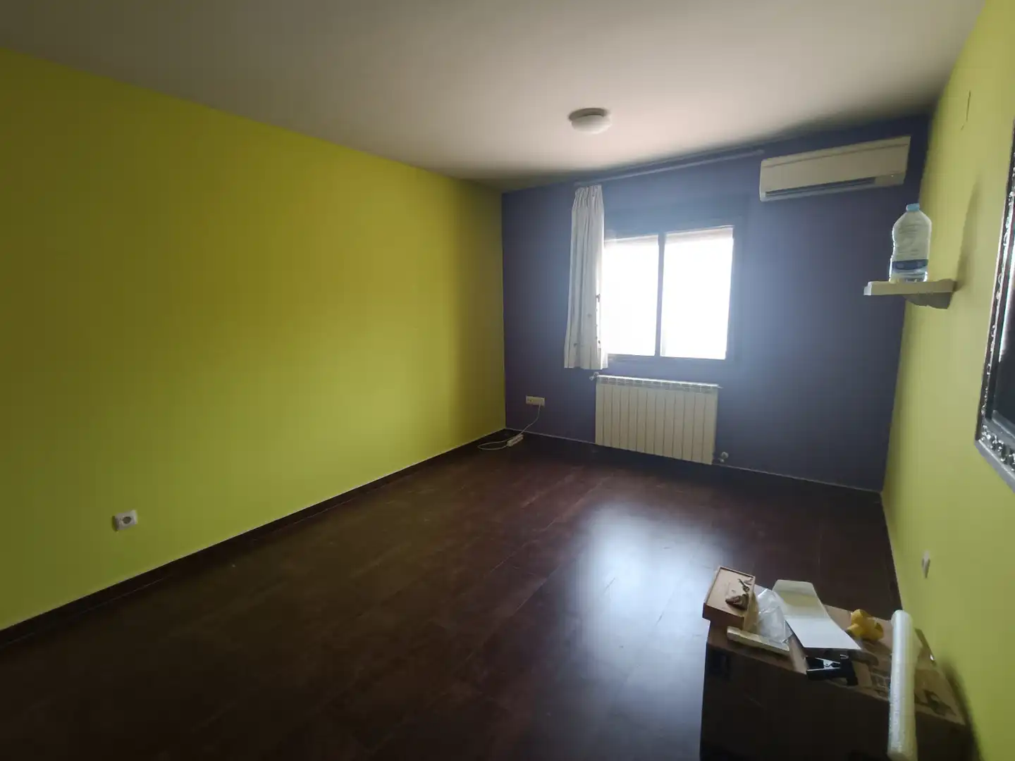 Dormitori de Casa o xalet en venda en Ciudad Real amb Aire condicionat, Calefacció i Jardí privat