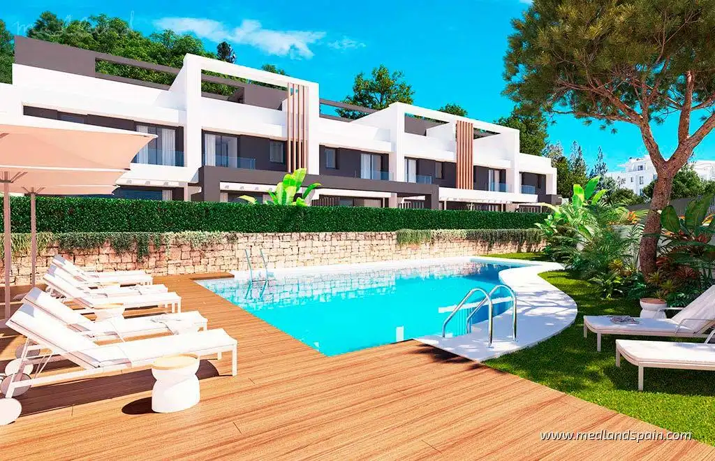 Reihenhaus mit Pool zum Verkauf in El Faro de Calaburra - Chaparral