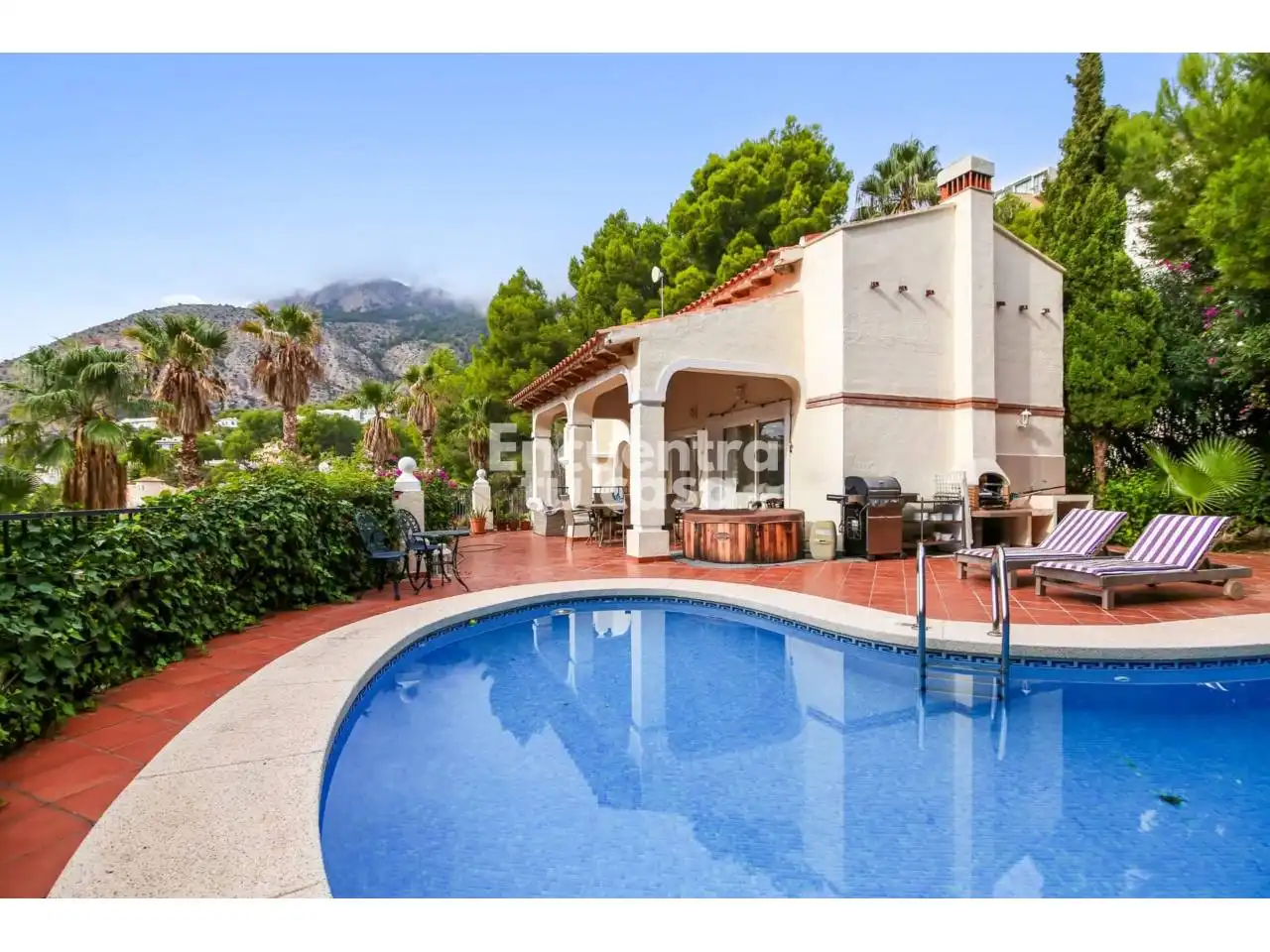 Vista exterior de Casa o chalet en venta en Benidorm con Aire acondicionado, Calefacción y Jardín privado