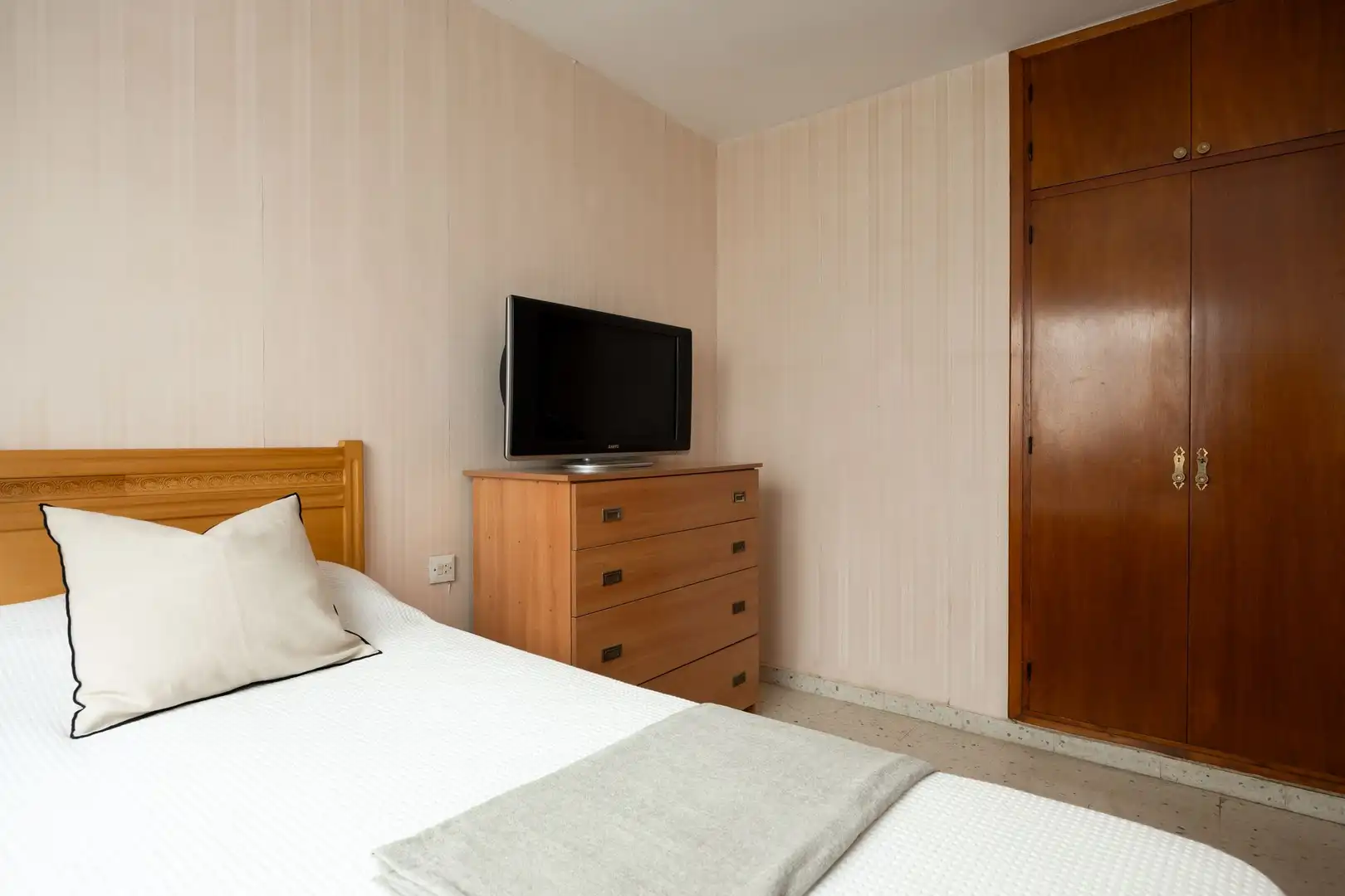 Bedroom of Apartments for sale in Benalmádena