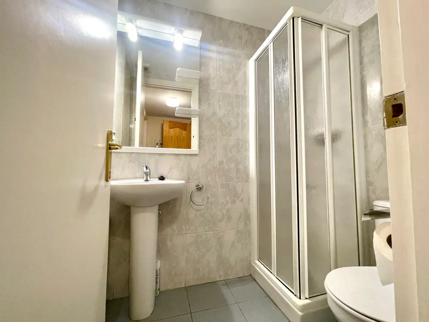 Baño de Casa adosada en venta en Sant Joan de les Abadesses con Calefacción, Jardín privado y Trastero