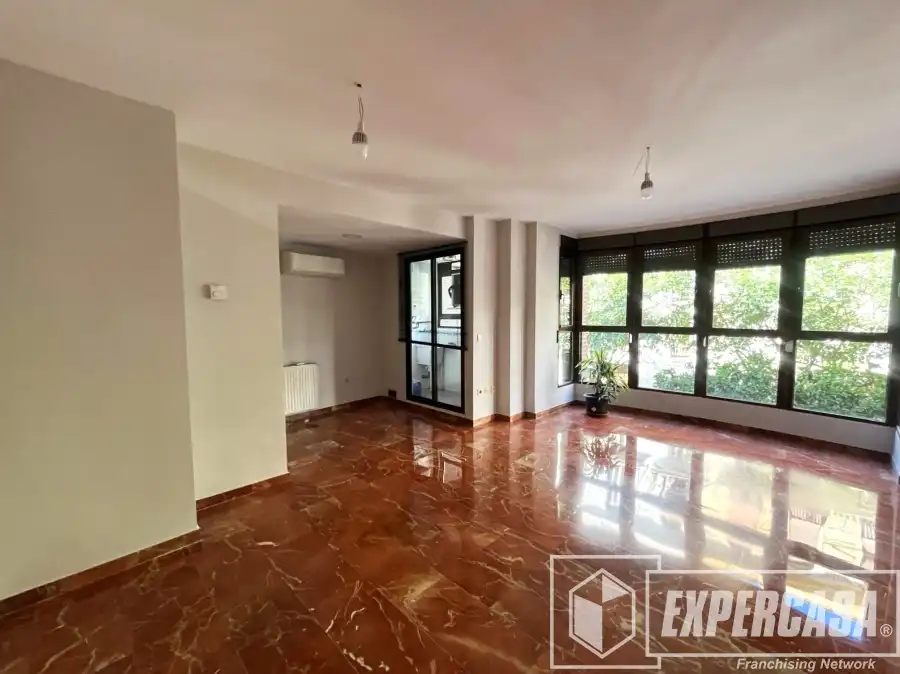 Sala d'estar de Pis de lloguer en Valencia amb Aire condicionat i Calefacció