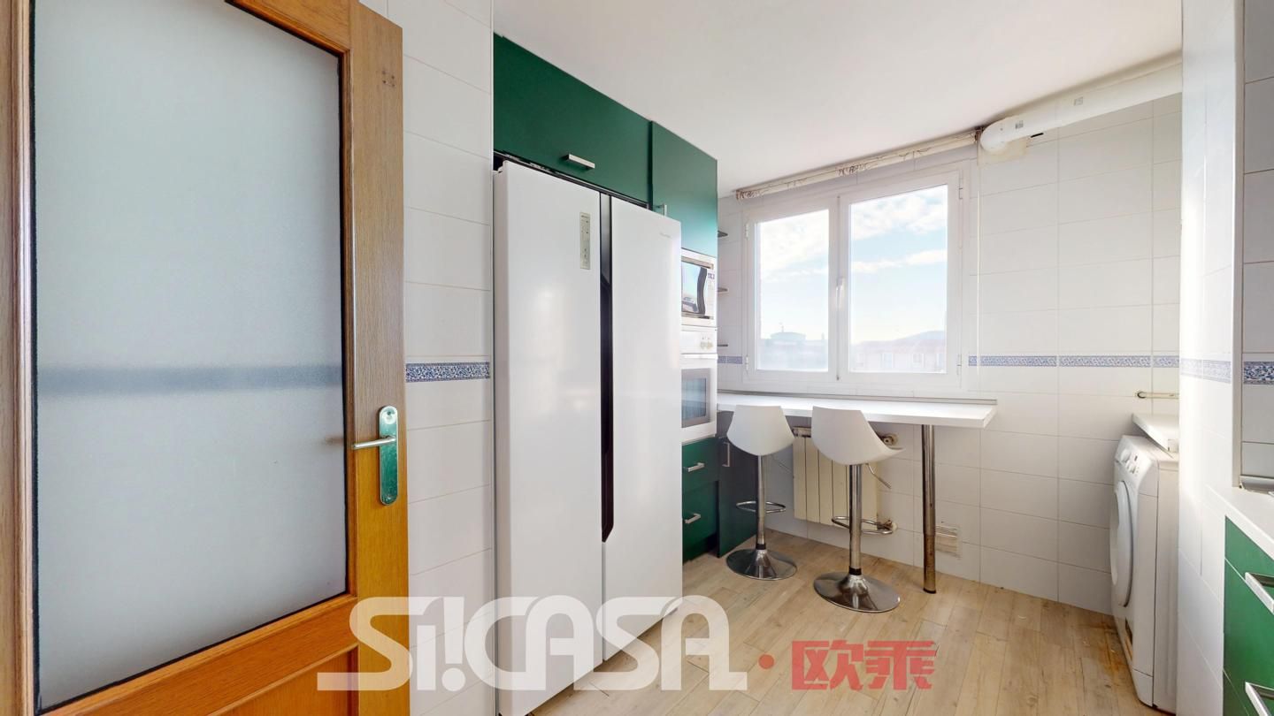 Cuina de Pis en venda en Parla amb Calefacció i Piscina comunitària