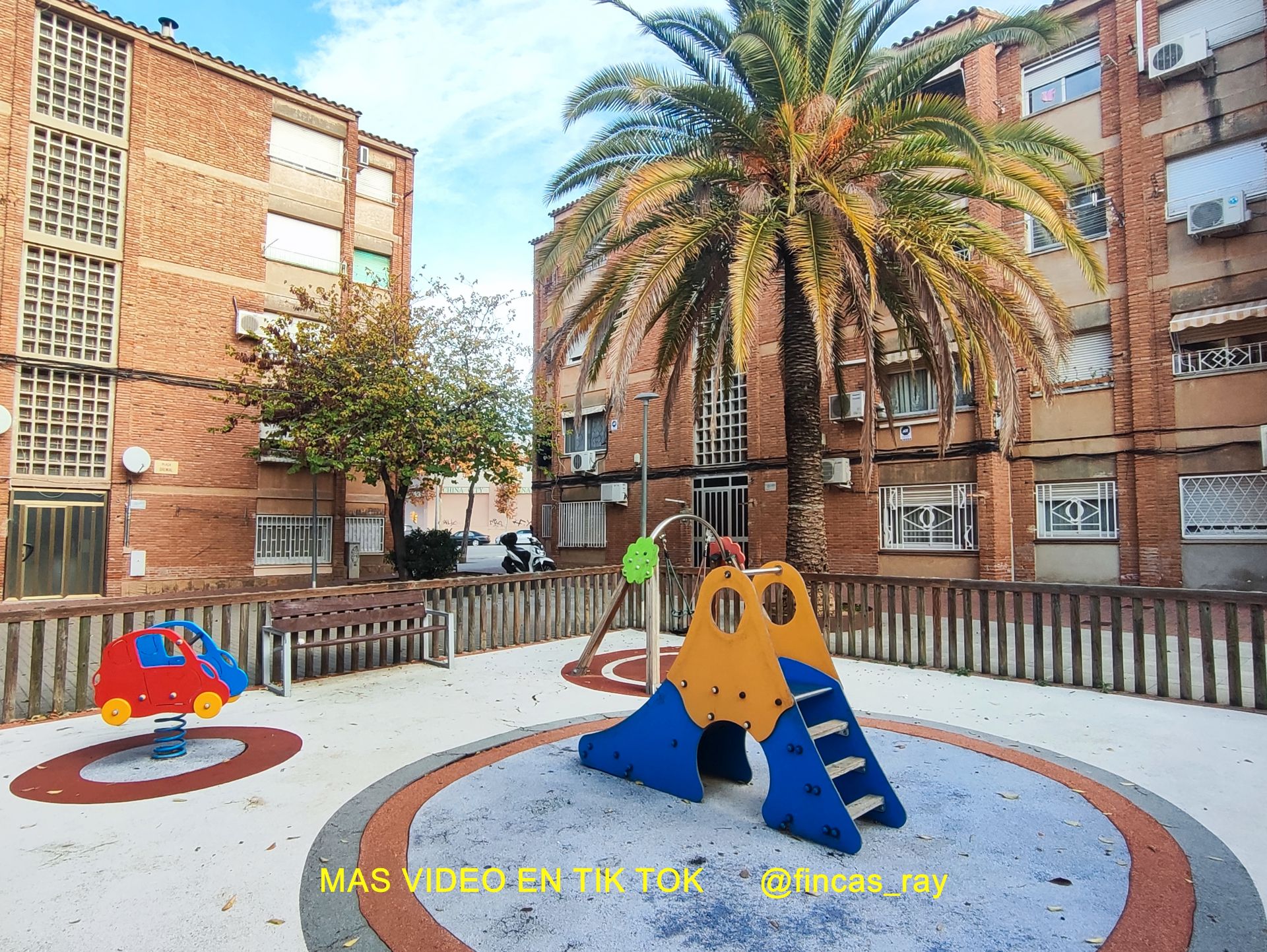 Vista exterior de Pis en venda en Sabadell amb Aire condicionat, Calefacció i Moblat