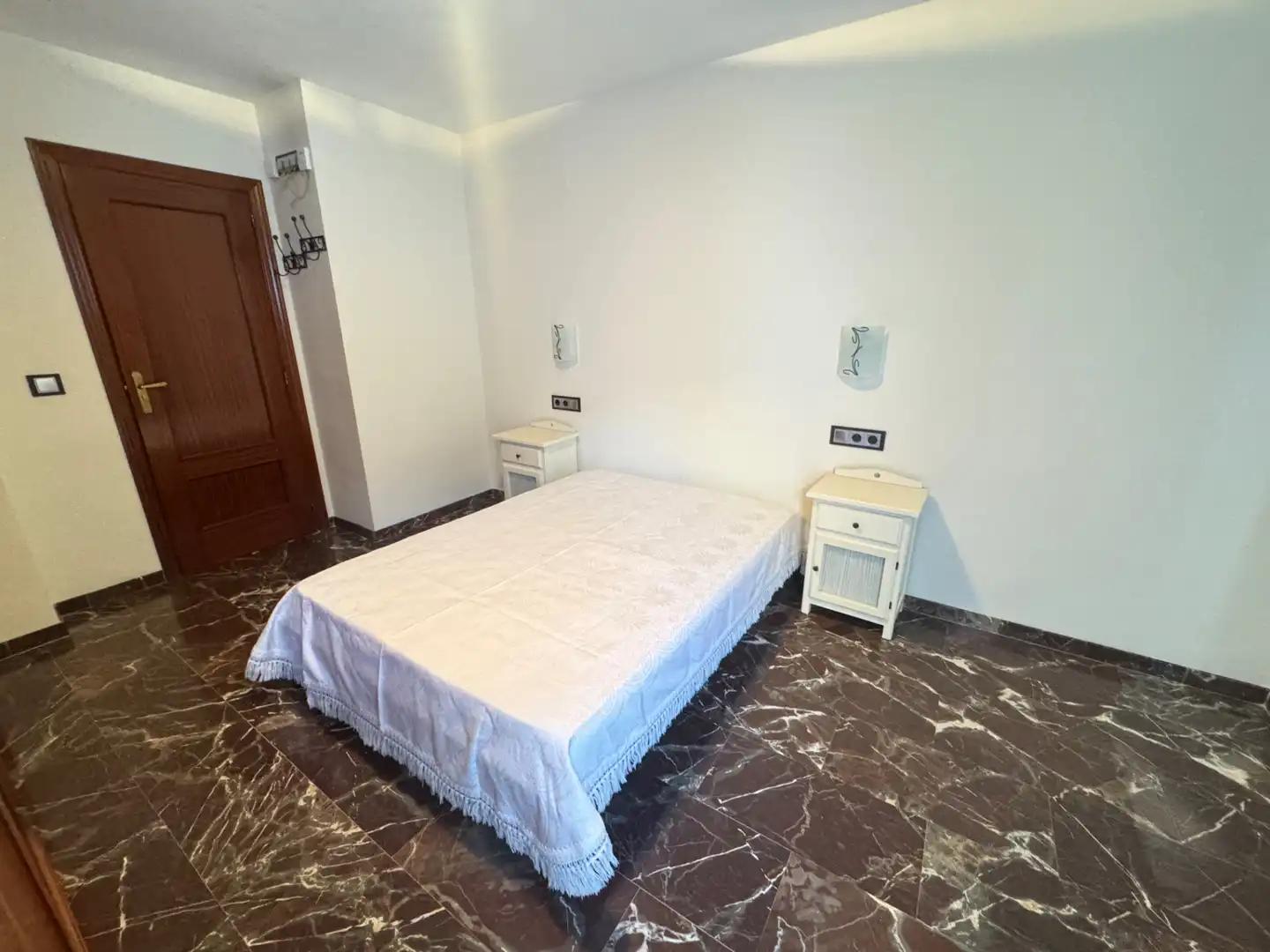 Habitación de Piso de alquiler en Jaén con Aire acondicionado, Calefacción y Trastero