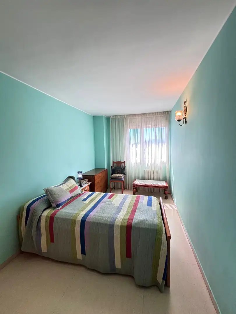 Habitación de Ático en venta en Terrassa con Calefacción, Terraza y Trastero