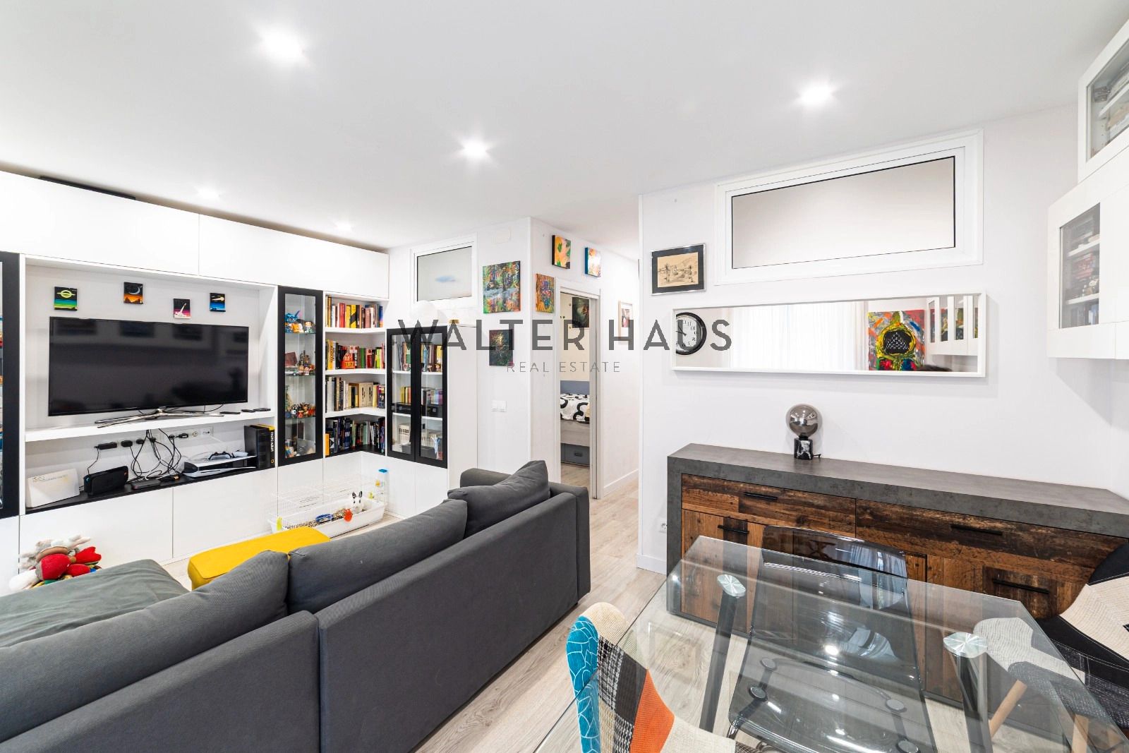 Living room of Flat for sale in  Madrid Capital  with Air Conditioner, Heating and Oven