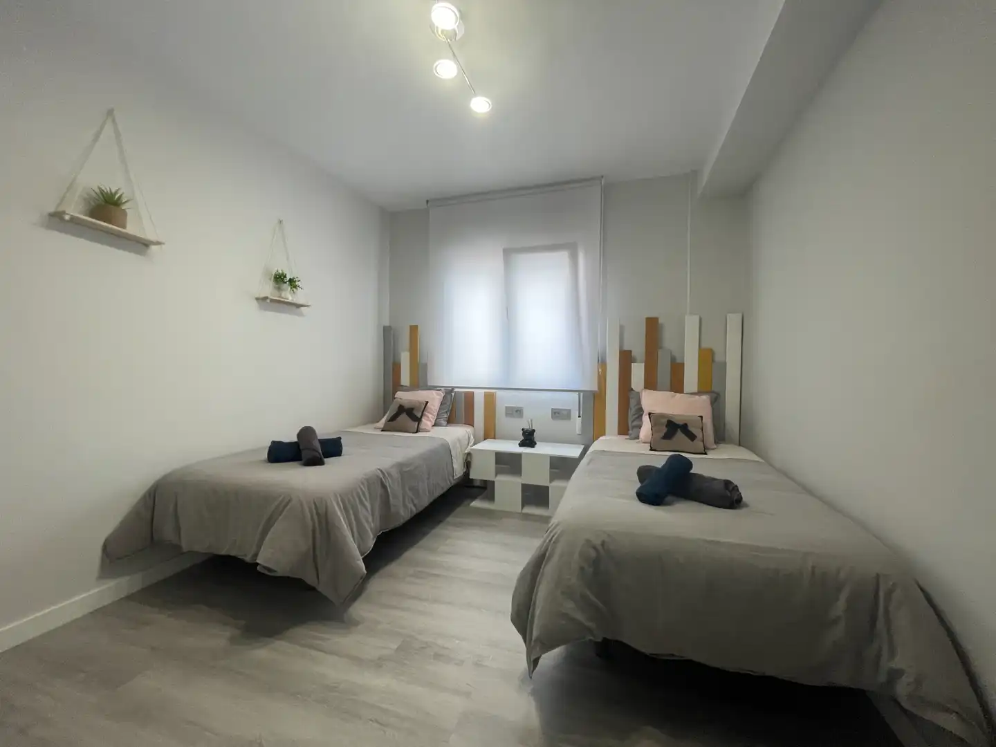 Bedroom of Flat for rent in Gijón   with Heating, Terrace and Furnished