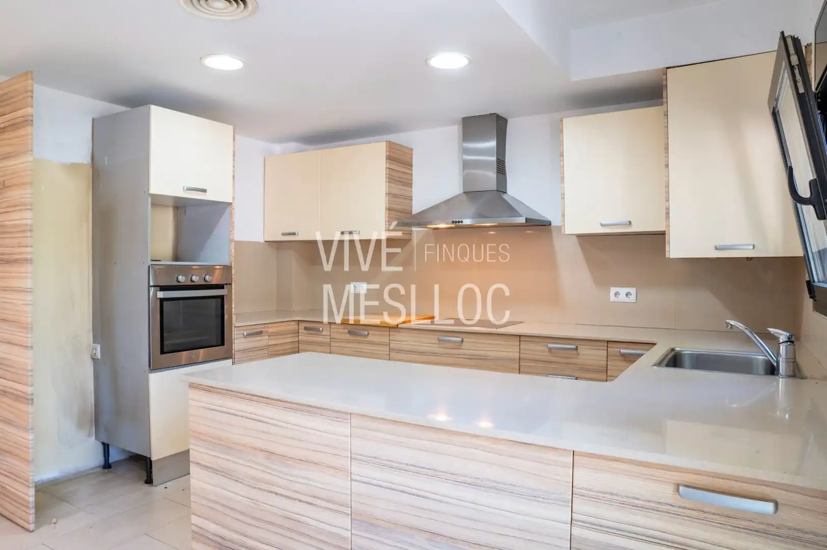 Küche von Wohnung zum Verkauf in El Masnou mit Klimaanlage, Heizung und Abstellraum