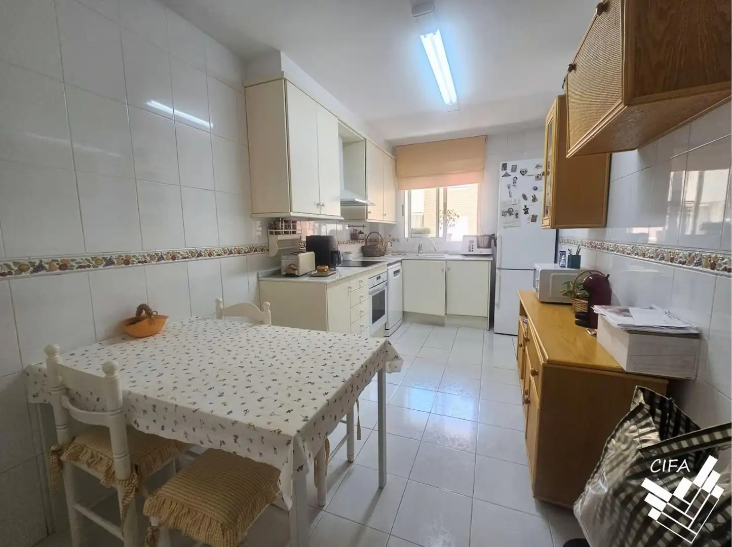 Cuina de Pis en venda en Vinaròs amb Parquet, Moblat i Balcó