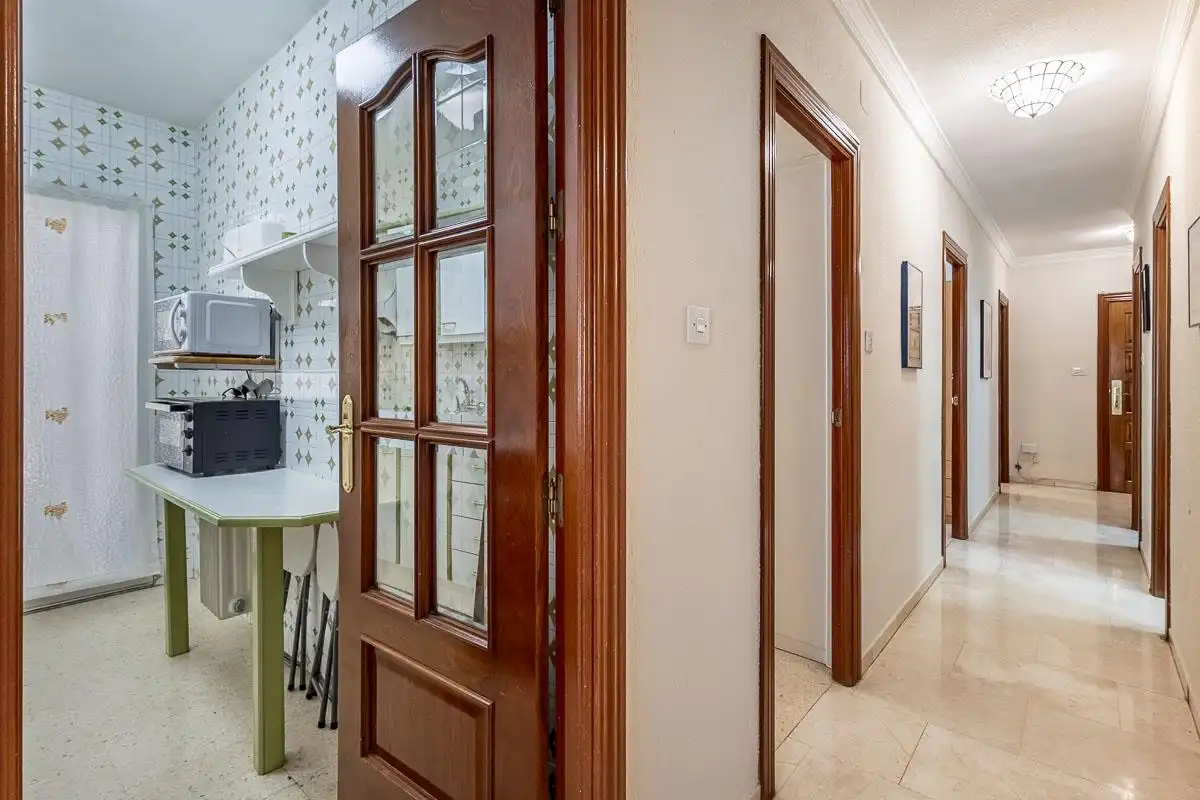 Planta baja en venta en Granada con Amueblado