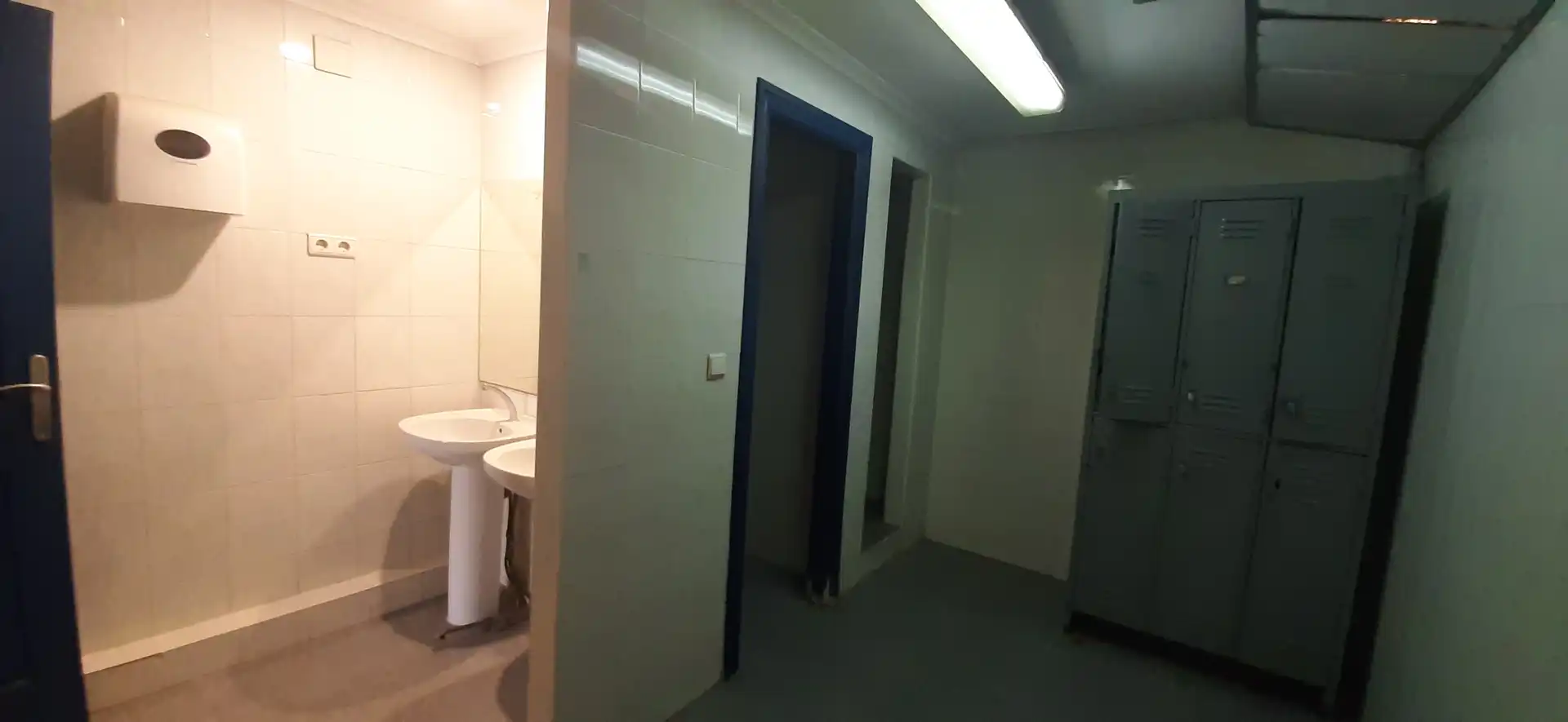 Baño de Nave industrial en venta en Catarroja