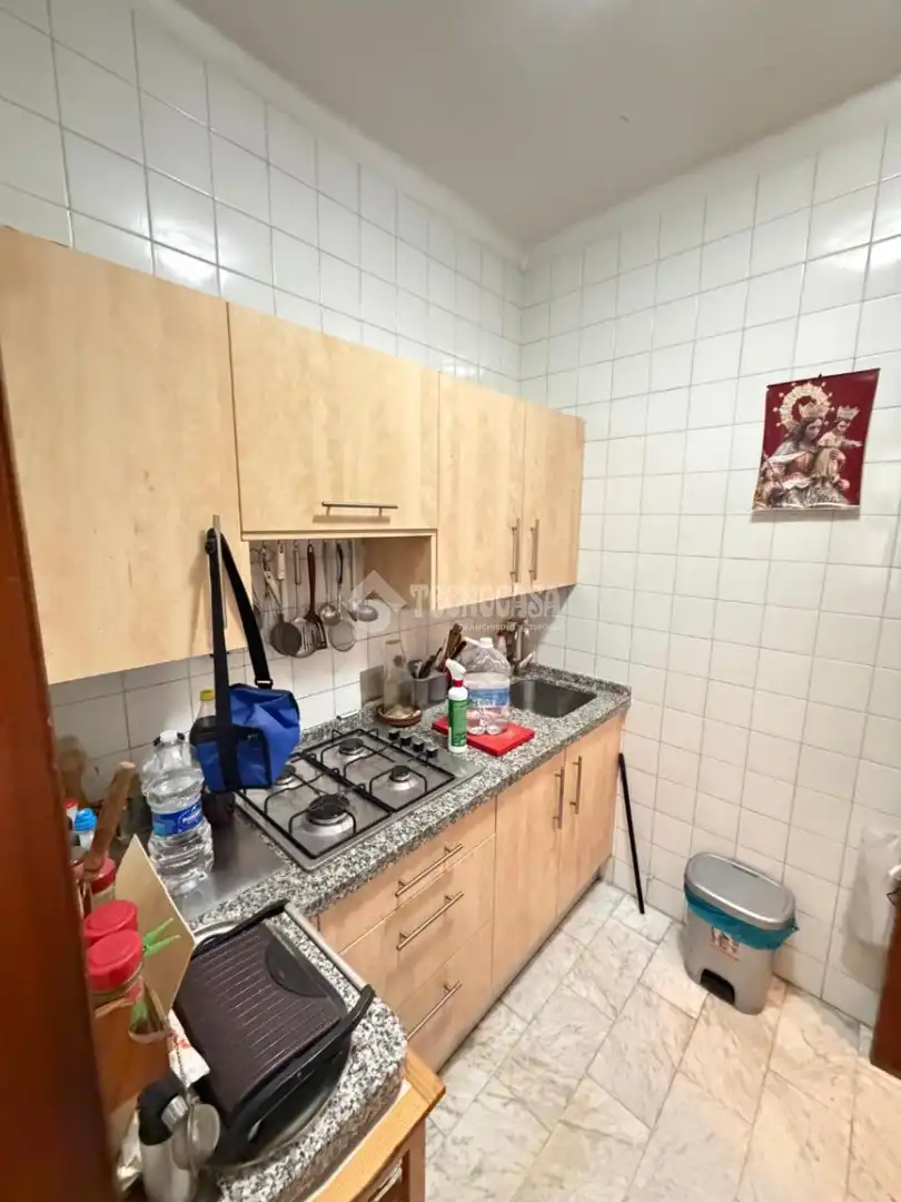 Cocina de Piso en venta en Sevilla con Balcón