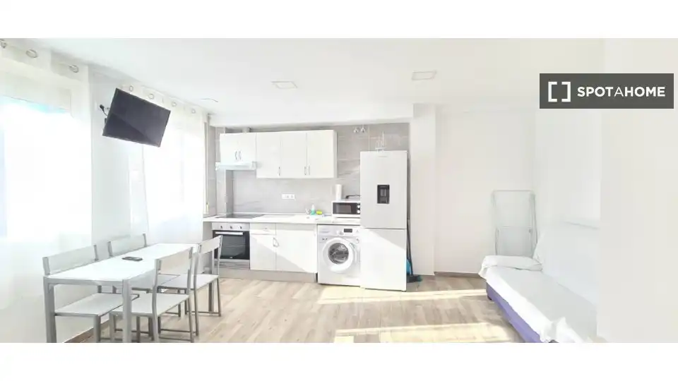 Fotografía del inmueble reportado: 1.300 €/mes — El Cabanyal – El Canyamelar, Valencia