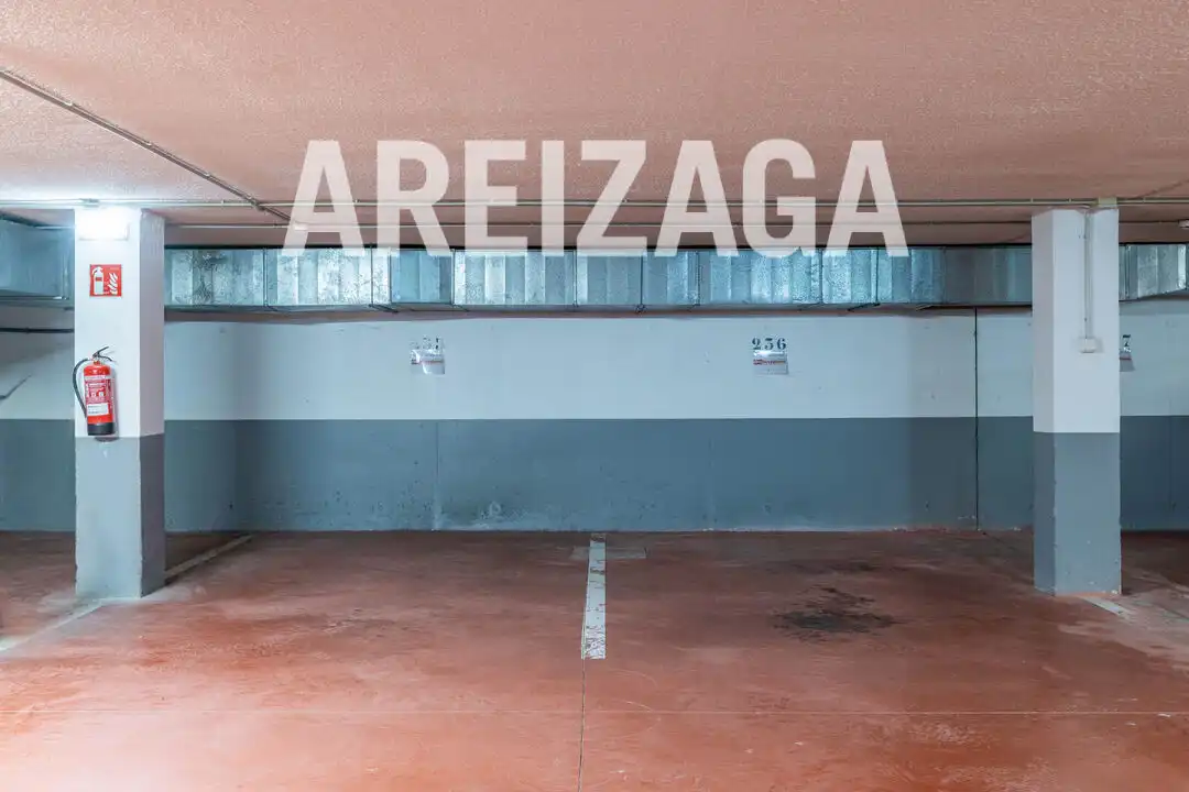 Parking de Oficina en venta en Donostia - San Sebastián  con Aire acondicionado y Calefacción