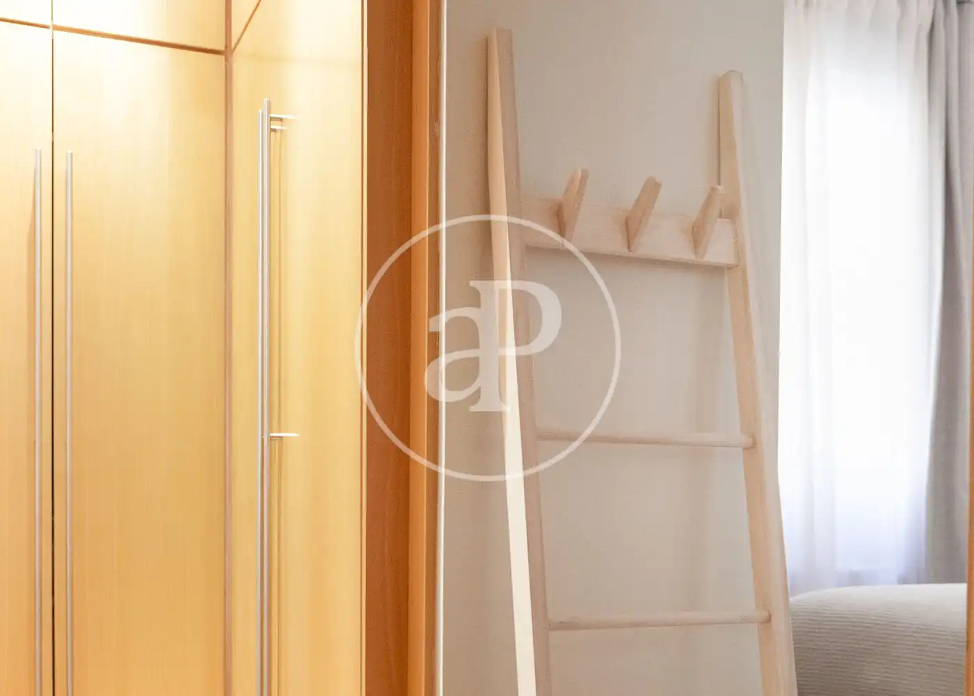Bedroom of Flat for sale in Madrid  with Air Conditioner, Heating and Furnished
