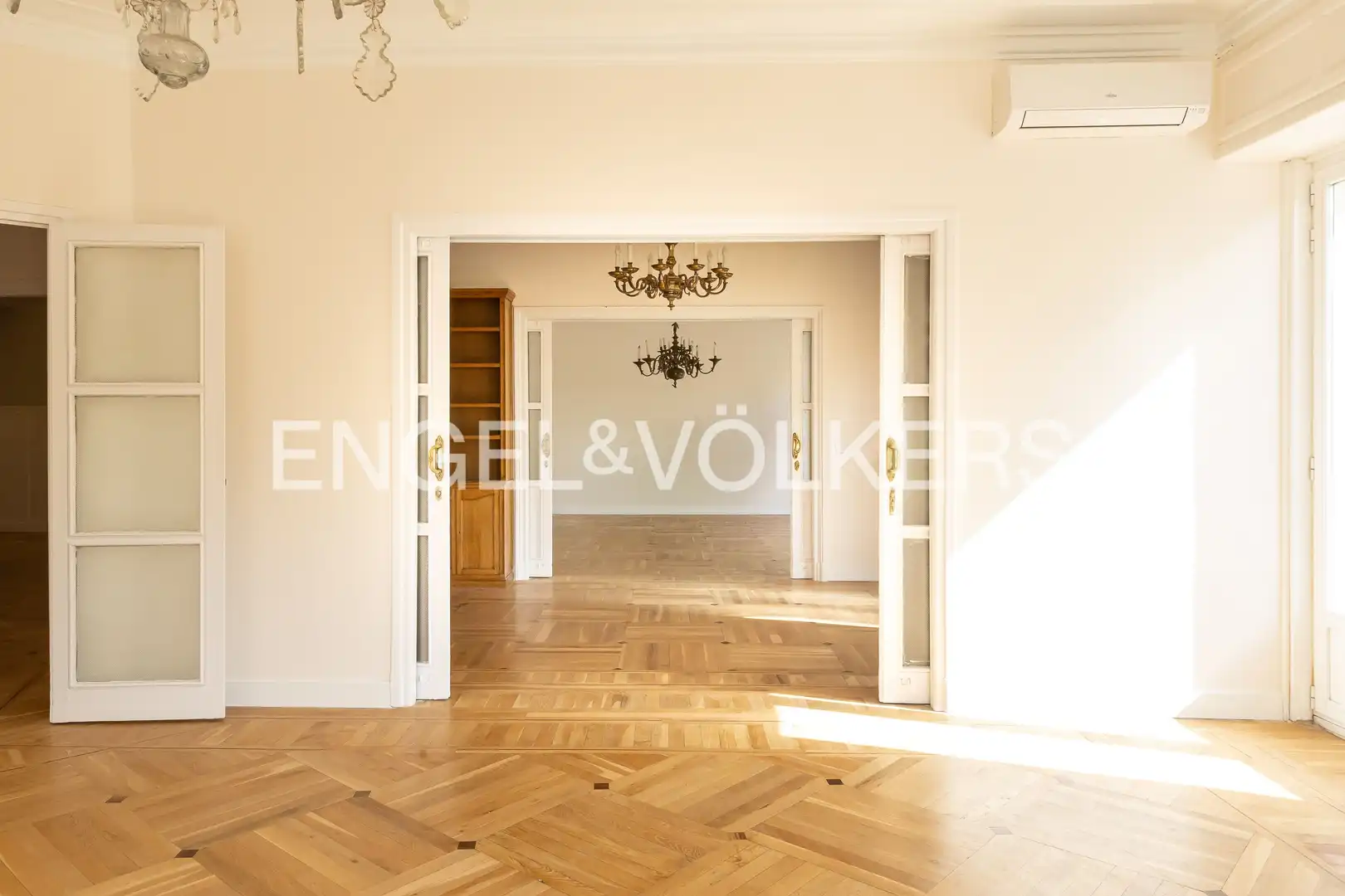 Dining room of Flat for rent in Madrid  with Air Conditioner, Heating and Balcony