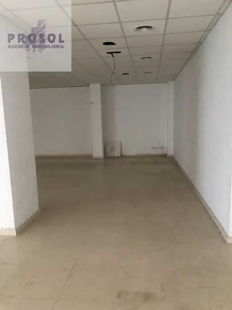Local comercial en alquiler en Piscinas, imagen 3