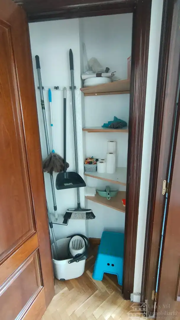 Bathroom of Flat for sale in Salamanca  with Terrace and Balcony