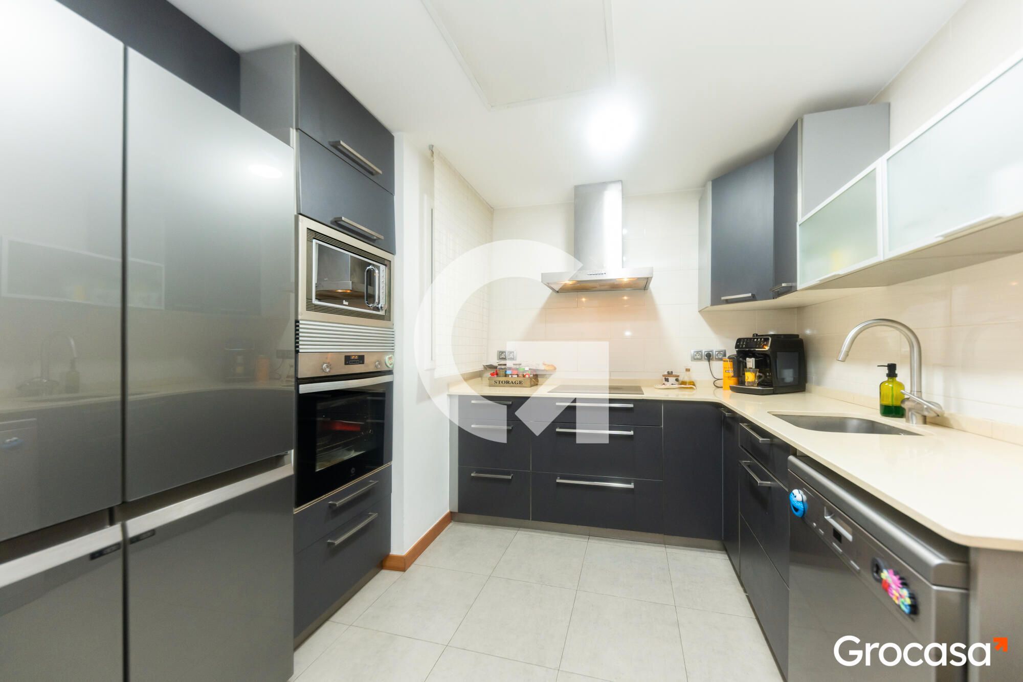 Kitchen of Flat for sale in Vilanova i la Geltrú  with Heating, Oven and Washing machine