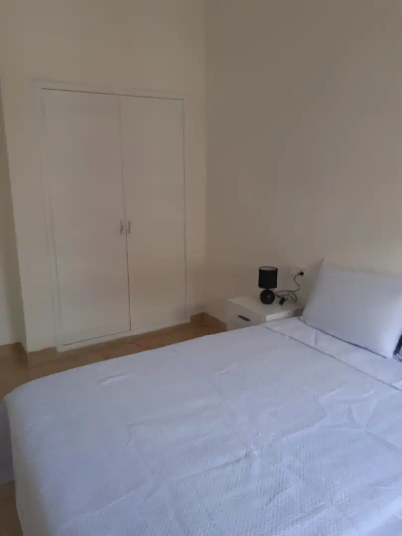 Habitación de Piso de alquiler en Castellón de la Plana / Castelló de la Plana con Terraza y Amueblado