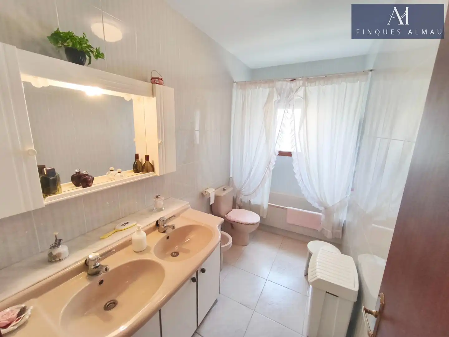 Bathroom of Detached homes for sale in Calafell  with Private garden, Terrace and Storage room