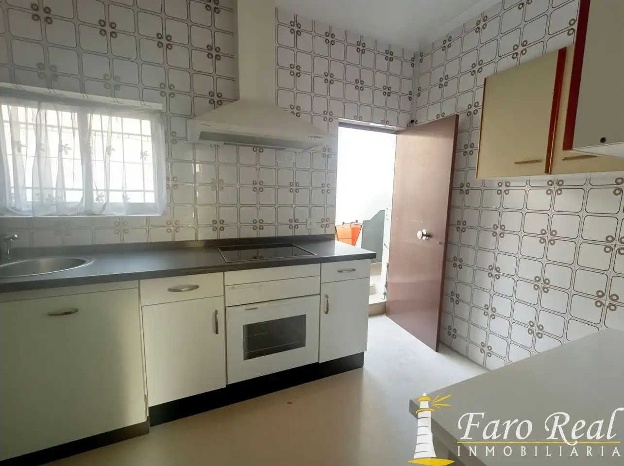 Kitchen of Detached homes for sale in Sanlúcar de Barrameda