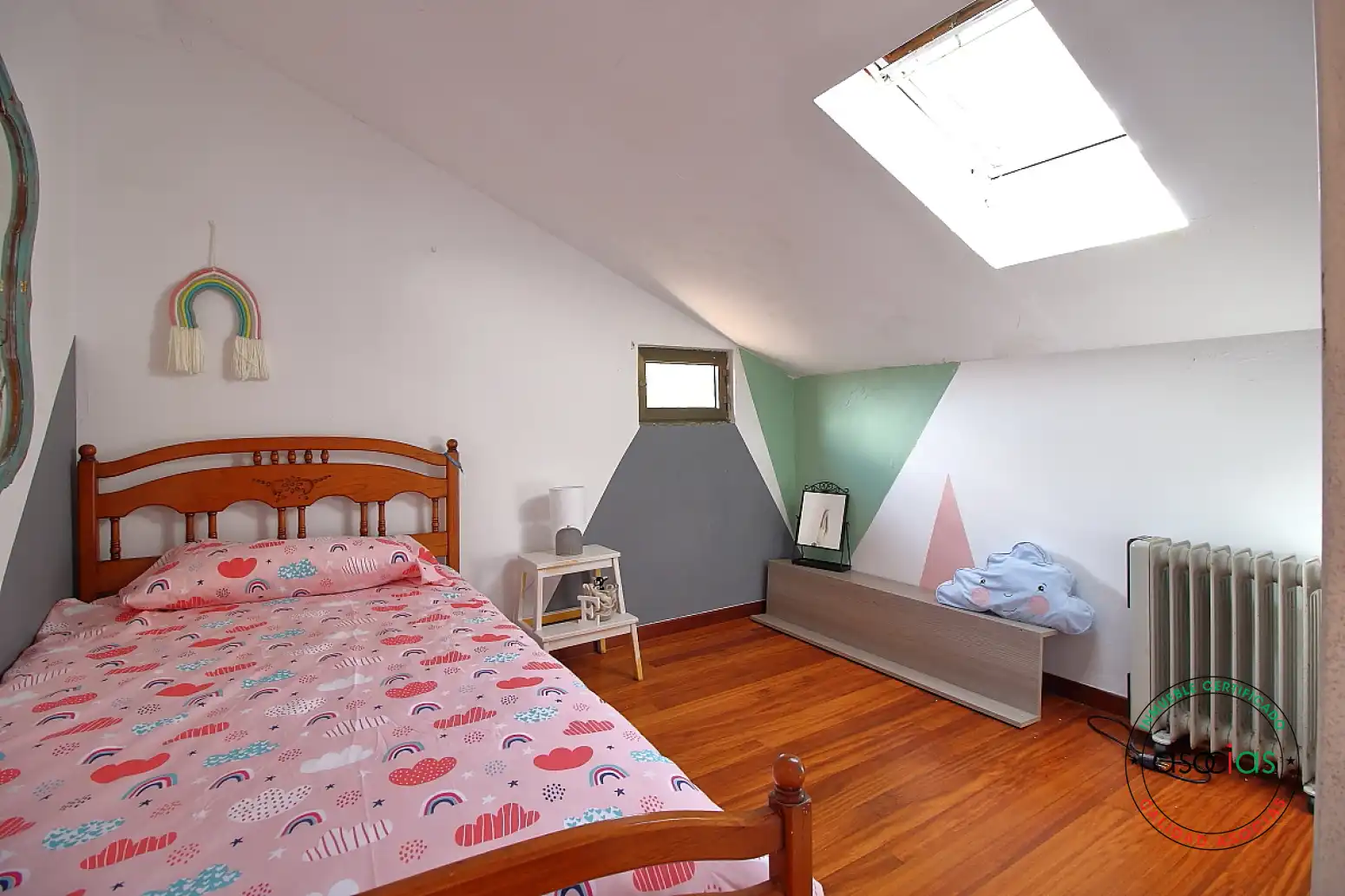 Dormitori de Casa o xalet en venda en Gijón  amb Calefacció, Parquet i Moblat