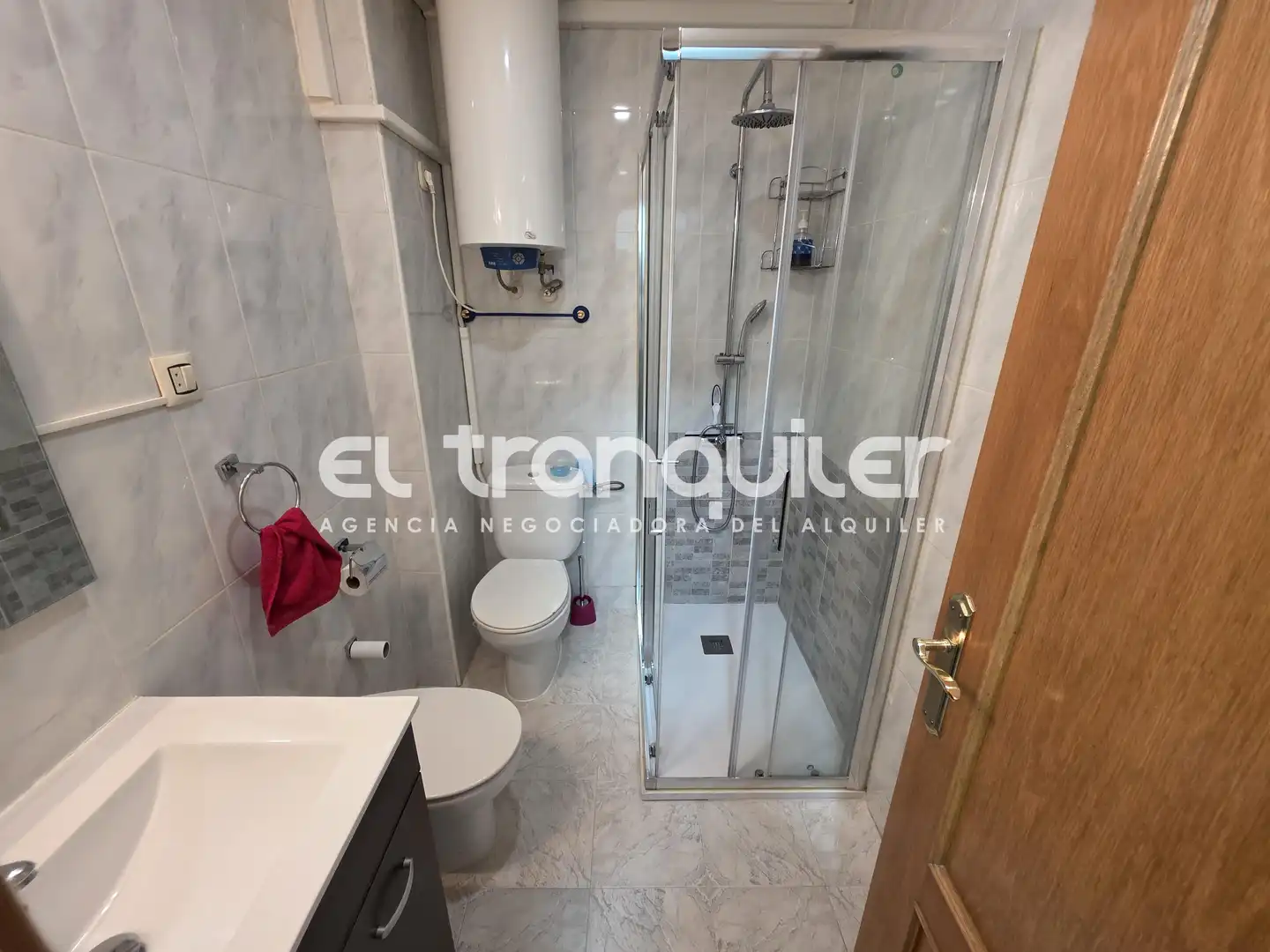 Flat for rent in Calle Escalona, Aluche