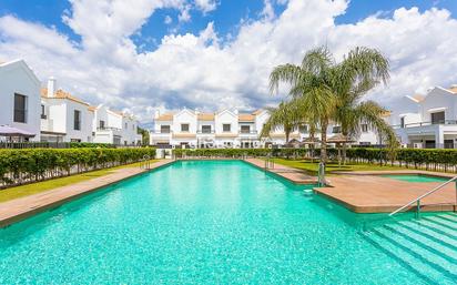 Piscina de Casa adosada en venda en Mijas amb Aire condicionat, Terrassa i Piscina