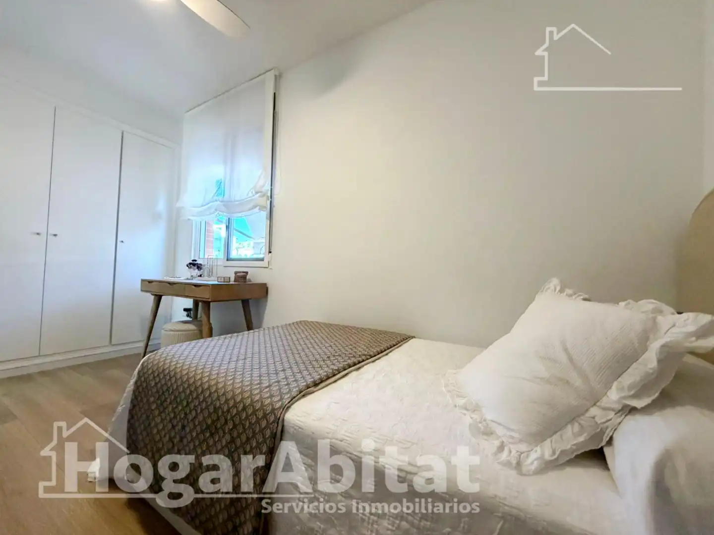 Bedroom of Attic for sale in Chiva  with Air Conditioner and Terrace