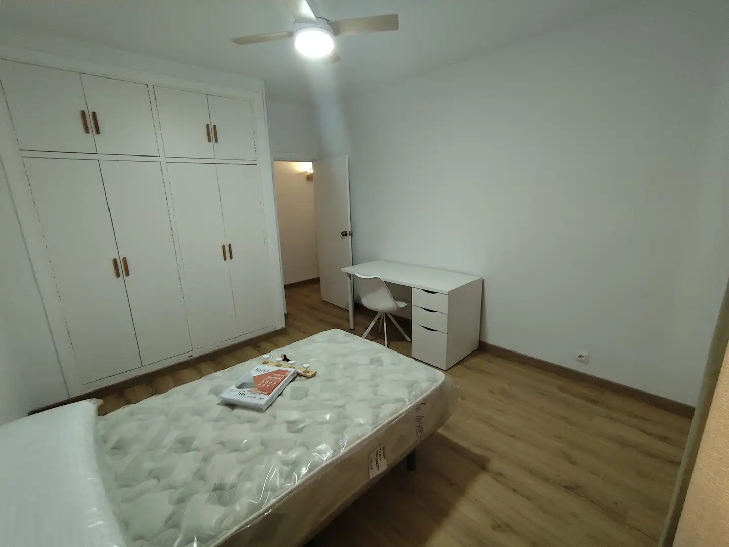 Habitación de Piso de alquiler en Úbeda con Aire acondicionado, Amueblado y Horno
